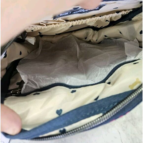 LUG Skeeter Crossbody Bag Purse Pet Paws Print Navy Blue RFID NWT - Picture 12 of 16